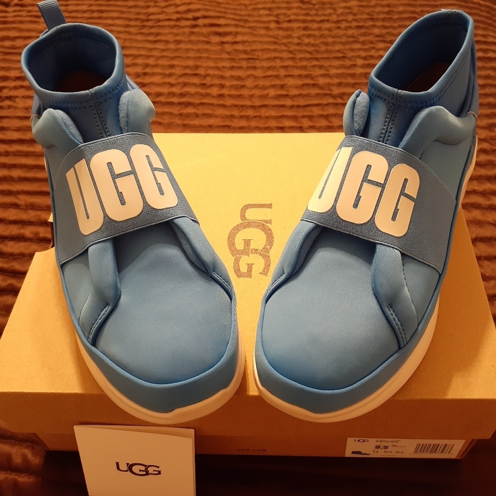UGG Sneakers